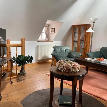 Mittelalterdomizil Mit Balkon Und Parkplaetzen *