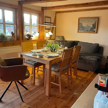 Mittelalterdomizil Mit Balkon Und Parkplaetzen