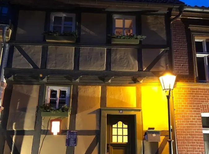 Mittelalterdomizil Mit Balkon Und Parkplaetzen