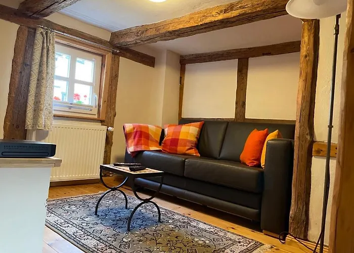 Mittelalterdomizil Mit Balkon Und Parkplaetzen