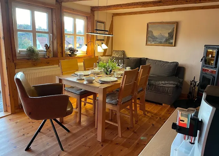 Mittelalterdomizil Mit Balkon Und Parkplaetzen